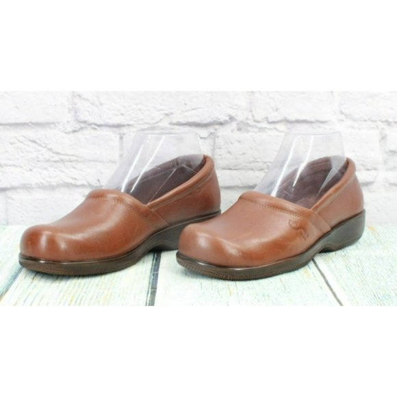 SoftWalk Brown Leather Slip On Comfort Cushioned Loafer Shoes Size 7.5 N - Picture 2 of 9